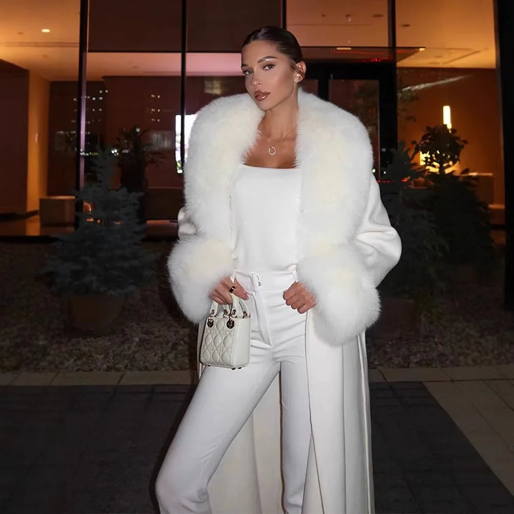 Cappotto con Dettagli Effetto Pelliccia